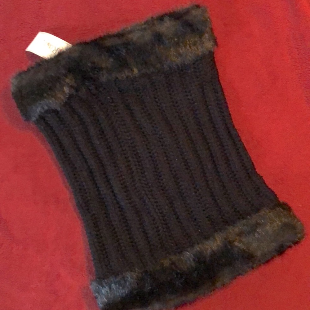 New Ruyi Black Fur Cowl Neck Scarf/Gator